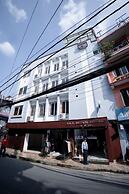 SRK Service Apartment And Hotel