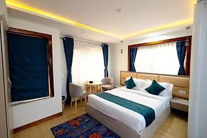 SRK Service Apartment And Hotel