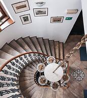 Blue Lotus Apartments