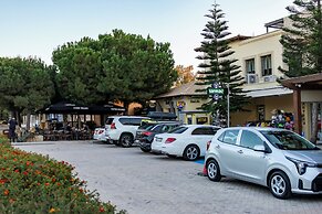 Bright Apartment With Shared Pool in Aphrodite Hills