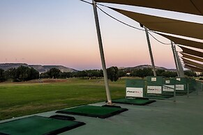 Bright Apartment With Shared Pool in Aphrodite Hills