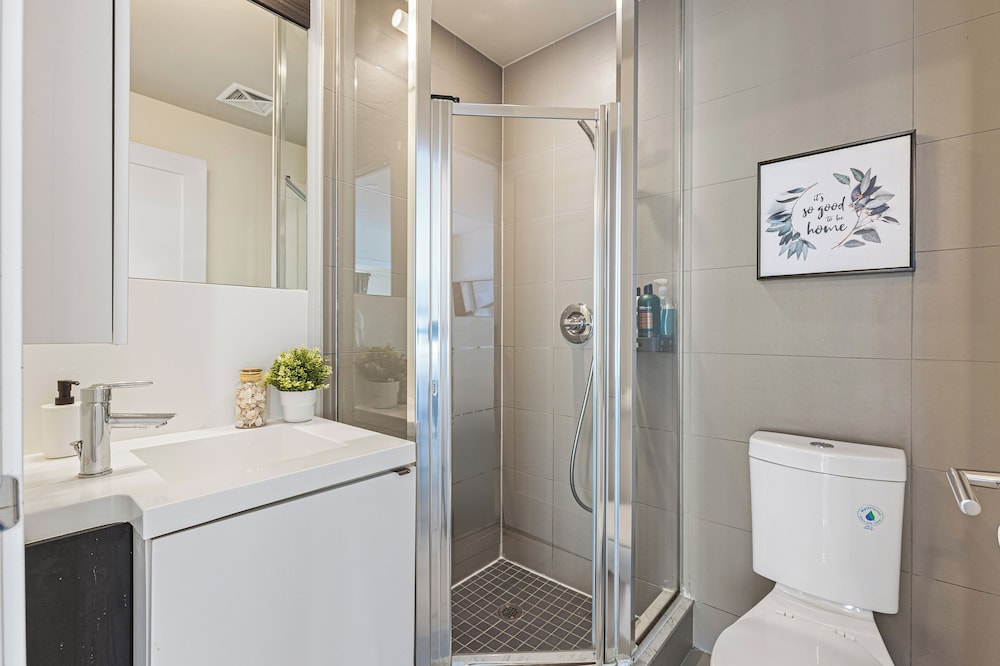 Toronto Union Suites