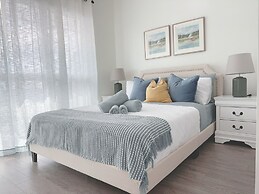 Toronto Union Suites