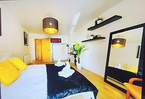 Flat 4 Pembroke Court