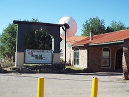 Frontier Motel