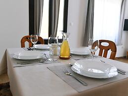 Charming Holiday Home With Terrace and Garden - One Bedroom Holiday Ho