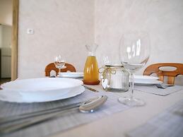 Charming Holiday Home With Terrace and Garden - One Bedroom Holiday Ho