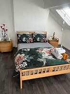 Oak Tree Lane Apartment in Birmingham