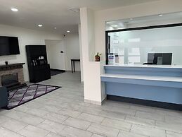 Lakeside Inn & Suites