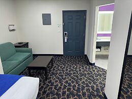 Lakeside Inn & Suites