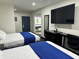 Lakeside Inn & Suites