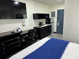 Lakeside Inn & Suites