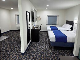 Lakeside Inn & Suites
