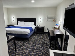 Lakeside Inn & Suites