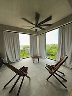 LaFamilia Casa and Suites