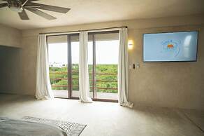 LaFamilia Casa and Suites