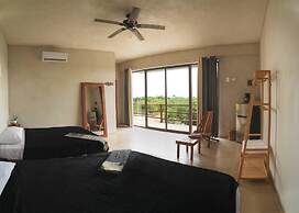 LaFamilia Casa and Suites