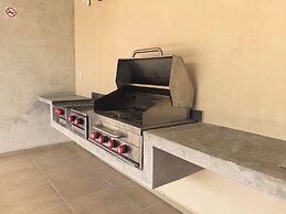 LaFamilia Casa and Suites