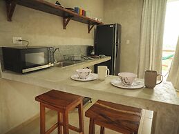 LaFamilia Casa and Suites