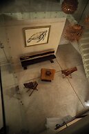 LaFamilia Casa and Suites