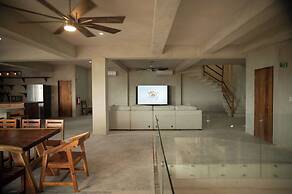 LaFamilia Casa and Suites