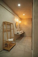 LaFamilia Casa and Suites