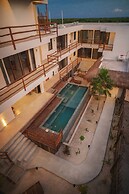 LaFamilia Casa and Suites