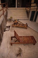 LaFamilia Casa and Suites