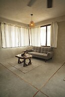 LaFamilia Casa and Suites