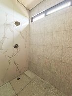 LaFamilia Casa and Suites