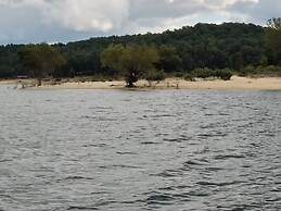 Kellers Kove Cabin and RV Resort