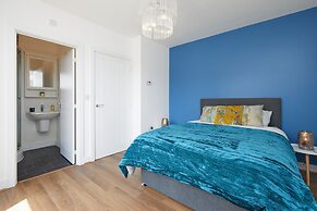 Derby City 3 Bed House- Roof Terrace