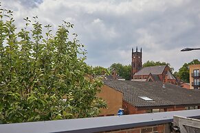 Derby City 3 Bed House- Roof Terrace