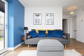 Derby City 3 Bed House- Roof Terrace