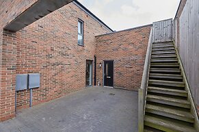 Derby City 3 Bed House- Roof Terrace