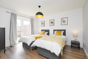 Derby City 3 Bed House- Roof Terrace