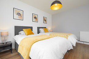 Derby City 3 Bed House- Roof Terrace