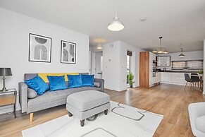 Derby City 3 Bed House- Roof Terrace