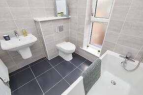 Derby City 3 Bed House- Roof Terrace