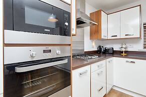 Derby City 3 Bed House- Roof Terrace