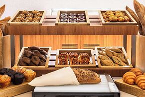 Doubletree By Hilton Amman Hotel & Residences