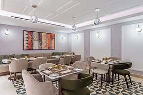 Doubletree By Hilton Amman Hotel & Residences