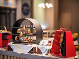 Holiday Inn Express Taizhou Toumen Port by IHG