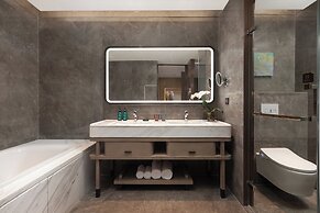 Crowne Plaza Jingmen by IHG