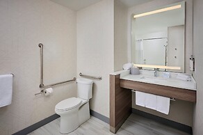 Holiday Inn Express Hamilton Upper James by IHG