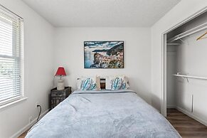 Oasis w Huge Pool & BBQ Patio