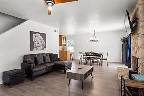 Oasis w Huge Pool & BBQ Patio