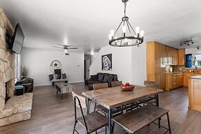 Oasis w Huge Pool & BBQ Patio