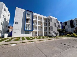 Poliforum Modern 2BR Modern Apartment