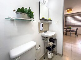 Poliforum Modern 2BR Modern Apartment